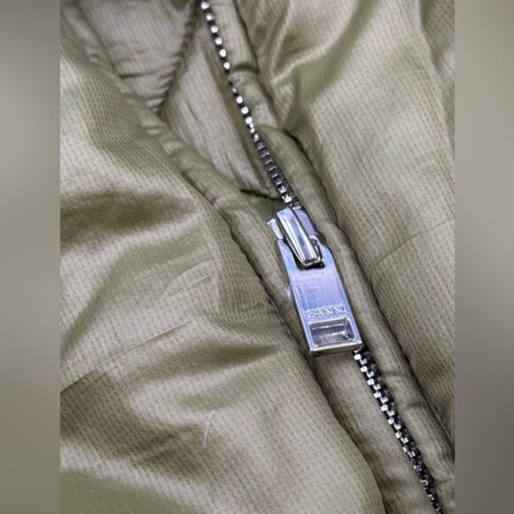 🆕 GANNI 🧿 NWOT Padded Sleeveless Jacket, Khaki Green - Sz S / M - Picture 12 of 16